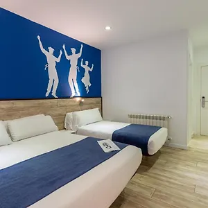 Casual Blue 2*, Bilbao Spagna